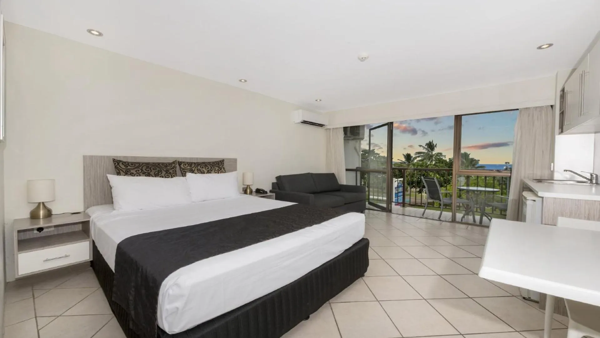 Holiday home Studio 202 - Prime Location Townsville Australia