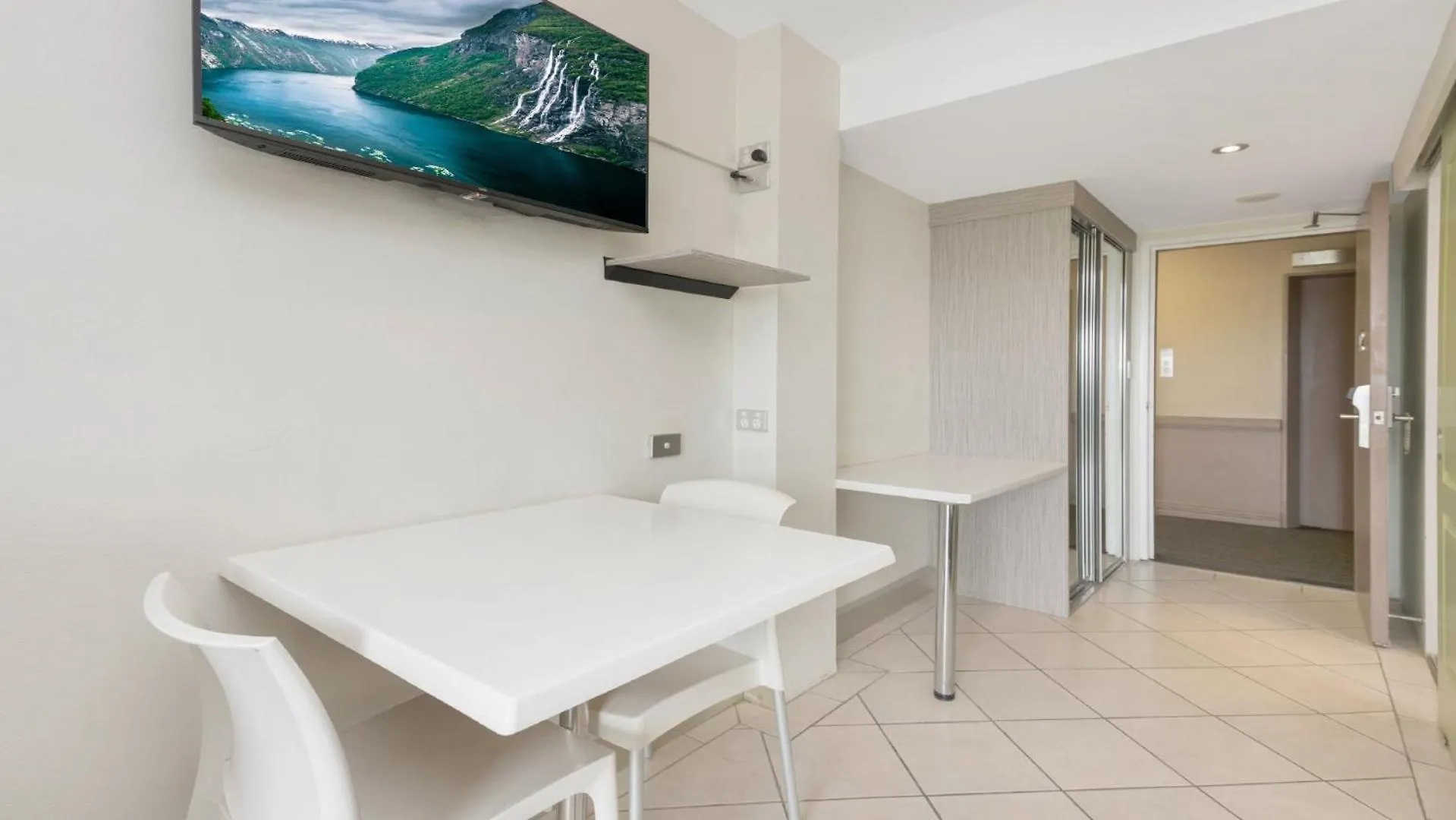 Studio 202 - Prime Location Townsville